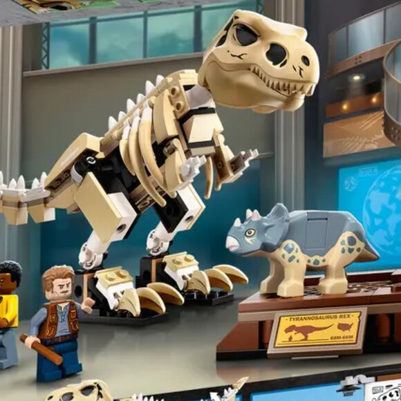 Brand New Lego Jurassic World T. rex Dinosaur Fossil Exhibition 76940 Building - Picture 4 of 9